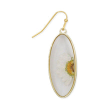 Load image into Gallery viewer, Delicate Daisy Dried Flower Earrings
