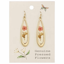 Load image into Gallery viewer, Pink Dried Flower Gold Earrings