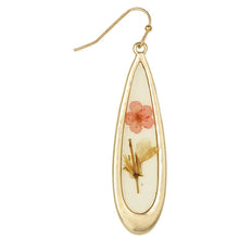 Load image into Gallery viewer, Pink Dried Flower Gold Earrings