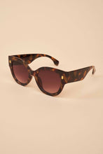Load image into Gallery viewer, Limited Edition Bailey Sunglasses - Tortoiseshell