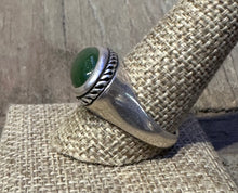 Load image into Gallery viewer, Vintage Dark Green Jade Ring