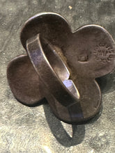 Load image into Gallery viewer, Vintage Green Chalcedony Cabochon Ring