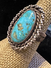 Load image into Gallery viewer, Vintage Turquoise Ring w/Twisted Bezel