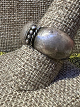 Load image into Gallery viewer, Vintage Silver Band w/rope and tear drops