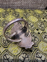 Load image into Gallery viewer, Vintage Nakai Sterling Silver Feather Onyx Ring