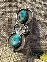 Load image into Gallery viewer, Vintage Turquoise Sterling Flower Ring