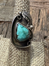 Load image into Gallery viewer, Vintage Turquoise Leaf Ring