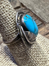 Load image into Gallery viewer, Vintage Turquoise Rope & Leaf Ring