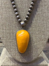 Load image into Gallery viewer, Vintage Butterscotch Amber Navajo Pearl Necklace