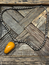 Load image into Gallery viewer, Vintage Butterscotch Amber Navajo Pearl Necklace