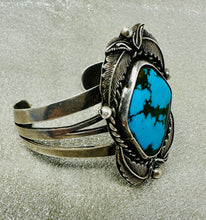 Load image into Gallery viewer, Bisbee Navajo Cuff