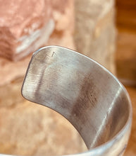 Load image into Gallery viewer, Navajo Native American sterling silver shadowbox cuff bracelet
