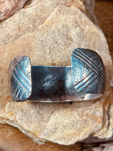 Load image into Gallery viewer, Old Pawn Sterling Silver 1" wide Cuff Bracelet with lines and hand stamping