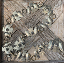 Load image into Gallery viewer, Thunderbird Conch Necklace