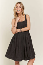 Load image into Gallery viewer, PINTUCK DETAIL CASUAL DENIM DRESS
