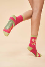 Load image into Gallery viewer, Delicate Tropical Ankle Socks - Dark Rose
