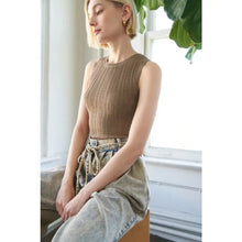 Load image into Gallery viewer, A Knitted Ribbed Sweater
