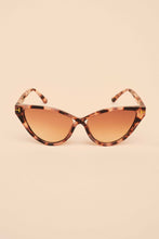 Load image into Gallery viewer, Limited Edition Annika Sunglasses - Tortoiseshell
