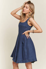 Load image into Gallery viewer, PINTUCK DETAIL CASUAL DENIM DRESS
