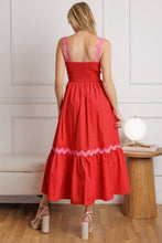 Load image into Gallery viewer, A solid woven midi dress
