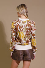 Load image into Gallery viewer, A jacquard knit pullover sweater
