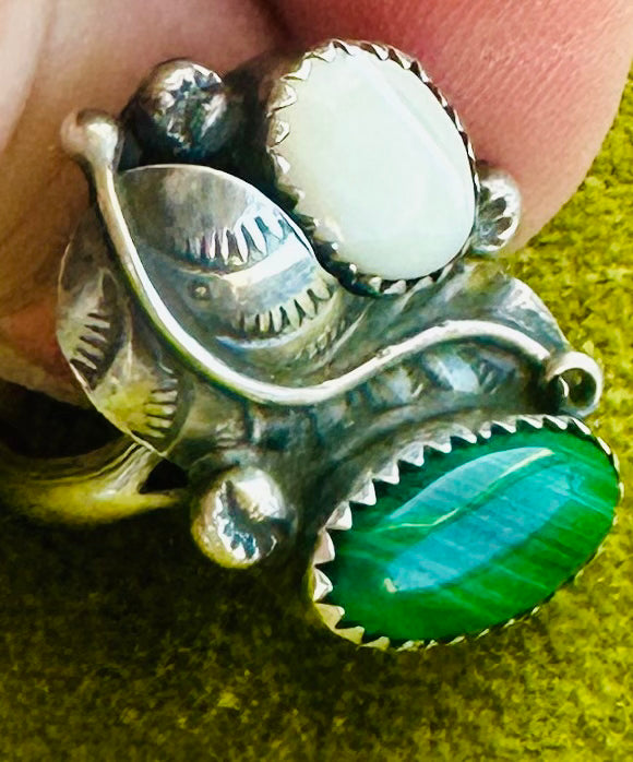 Vintage Navajo Malachite and Mother of Pearl Ring