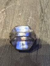 Load image into Gallery viewer, Green Stone Ring
