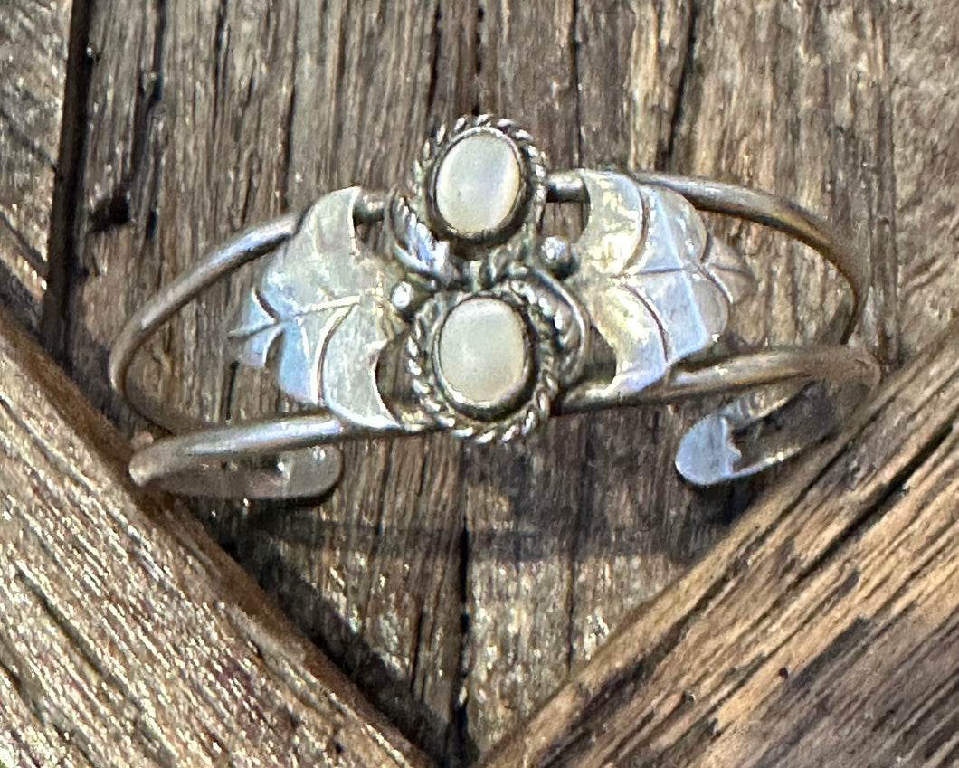 Vintage Navajo Mother of Pearl Cuff