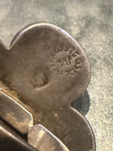 Load image into Gallery viewer, Vintage Green Chalcedony Cabochon Ring
