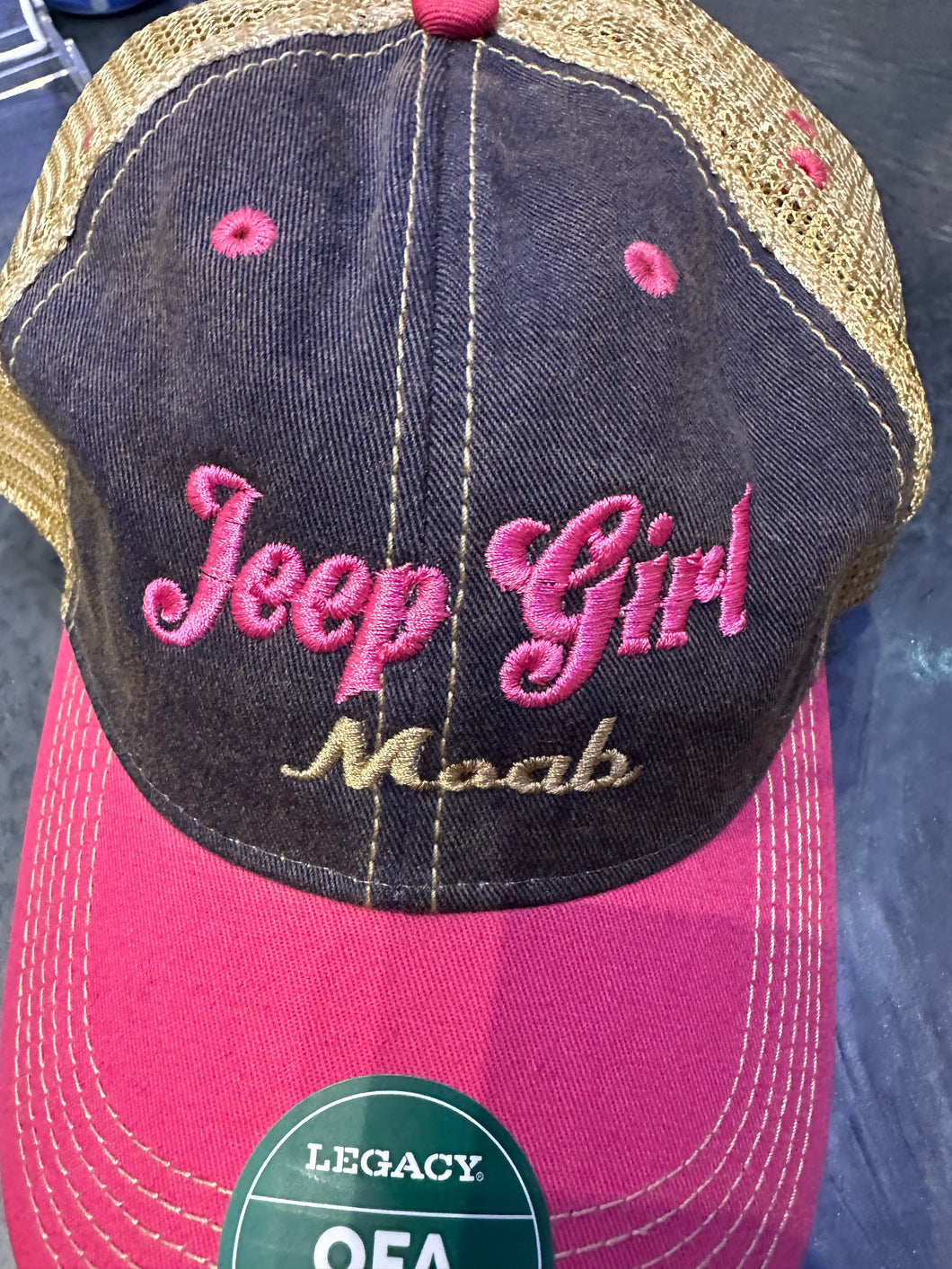 Old Favorite Trucker Cap-NAVY/PINK