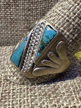 Load image into Gallery viewer, Vintage Zuni Turquoise Ring
