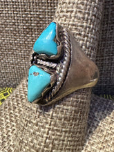 Load image into Gallery viewer, Vintage Sterling Turquoise Ring
