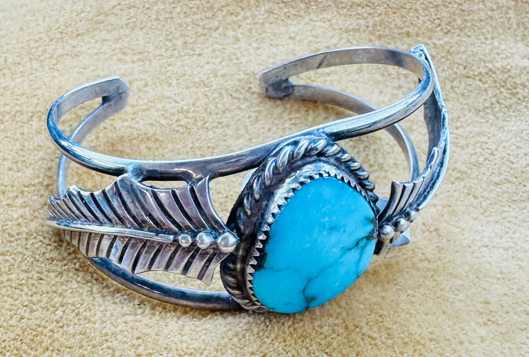 Vintage Turquoise Cuff w/Leaf Detail