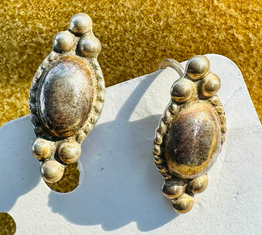 Vintage Silver Screw Back Earrings