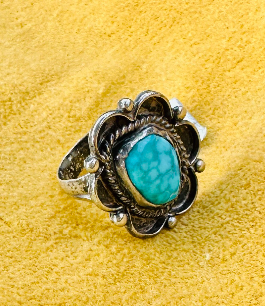 Vintage Turquoise Flower Edge Ring