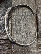 Load image into Gallery viewer, Vintage Zuni Cuff
