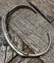 Load image into Gallery viewer, Vintage Zuni Cuff
