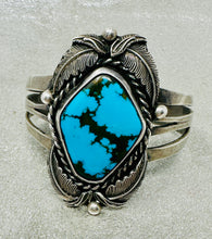 Load image into Gallery viewer, Bisbee Navajo Cuff
