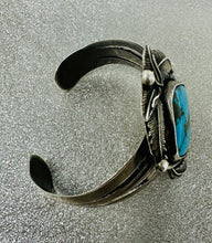 Load image into Gallery viewer, Bisbee Navajo Cuff
