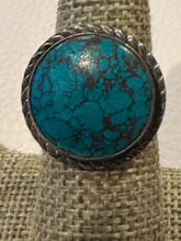 Load image into Gallery viewer, Vintage Round Turquoise Ring
