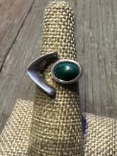 Load image into Gallery viewer, Old Pawn Malachite Ring
