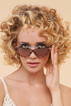 Load image into Gallery viewer, Limited Edition Annika Sunglasses - Tortoiseshell
