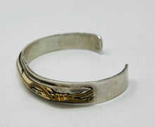 Load image into Gallery viewer, Silver Cuff with gold arrow and rope
