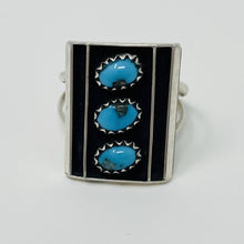 Load image into Gallery viewer, Navajo Ring w Turquoise
