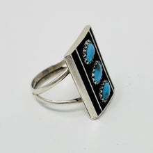 Load image into Gallery viewer, Navajo Ring w Turquoise
