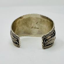 Load image into Gallery viewer, Elegant Navajo Silver Cuff
