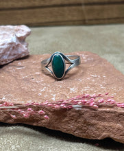 Load image into Gallery viewer, Sterling Silver w/ Green Stone Ring
