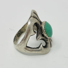 Load image into Gallery viewer, Hopi Turquoise Stone Cabochon Ring
