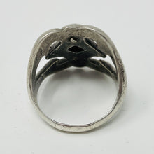 Load image into Gallery viewer, Hopi Turquoise Stone Cabochon Ring

