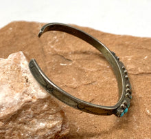 Load image into Gallery viewer, Baby Zuni Cuff
